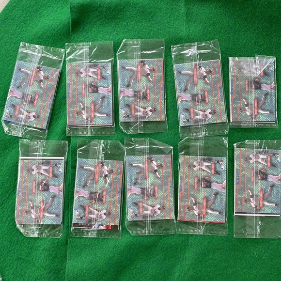 Leaf Baseball Cards 41 Packs - NWT - Sealed - Picture 3 of 9